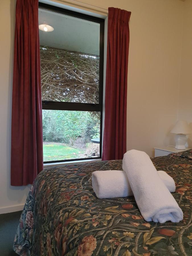 Lake Brunner Country Motel & Holiday Park Moana Habitación foto